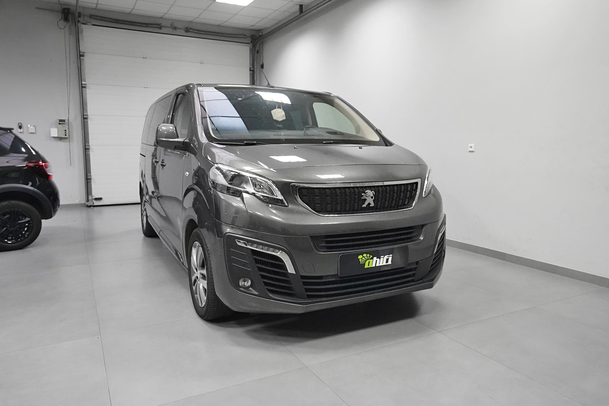 Peugeot Traveller